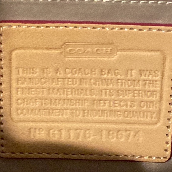 COACH POPPY Liquid Gloss TOTE, Magenta - Picture 12 of 16